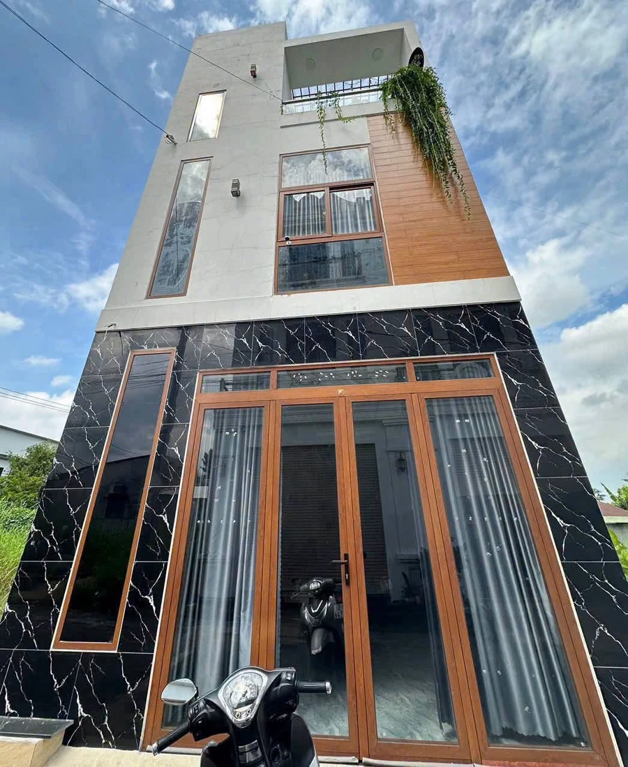 Bán nhà 2 lầu 186m² Hố Nai 3 tỷ 490 - Ảnh 1