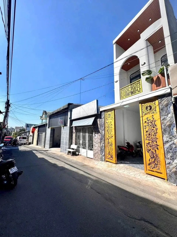 Bán nhà mặt tiền 1 trệt 1 lầu 168m² Hố Nai, Dĩ An