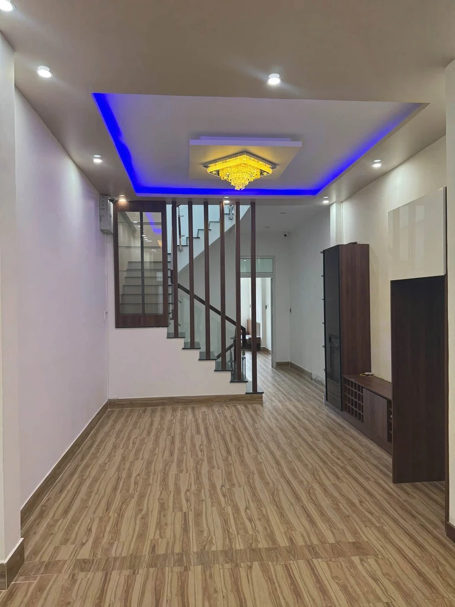 Bán nhà 3 tầng mặt tiền Nguyễn Du Tuy Hoà 80m2 - Ảnh thu nhỏ 3