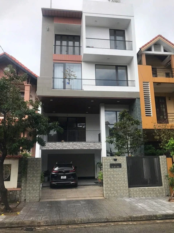 Bán nhà 4 tầng + tum mặt tiền Hà Huy Giáp, Huế, 150m², 12 tỷ