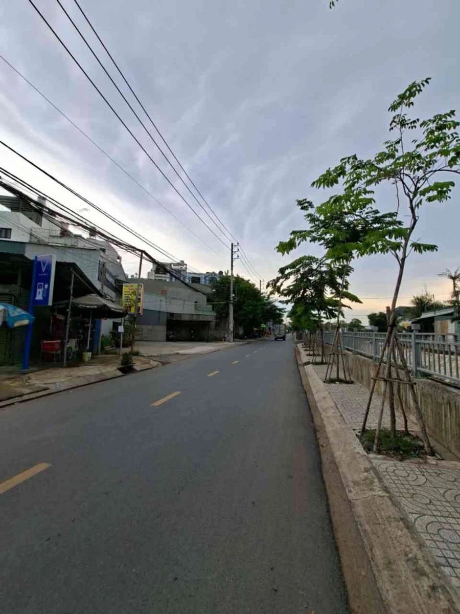 Bán nhà xưởng mặt tiền 155m² Quận 12 - Ảnh 1
