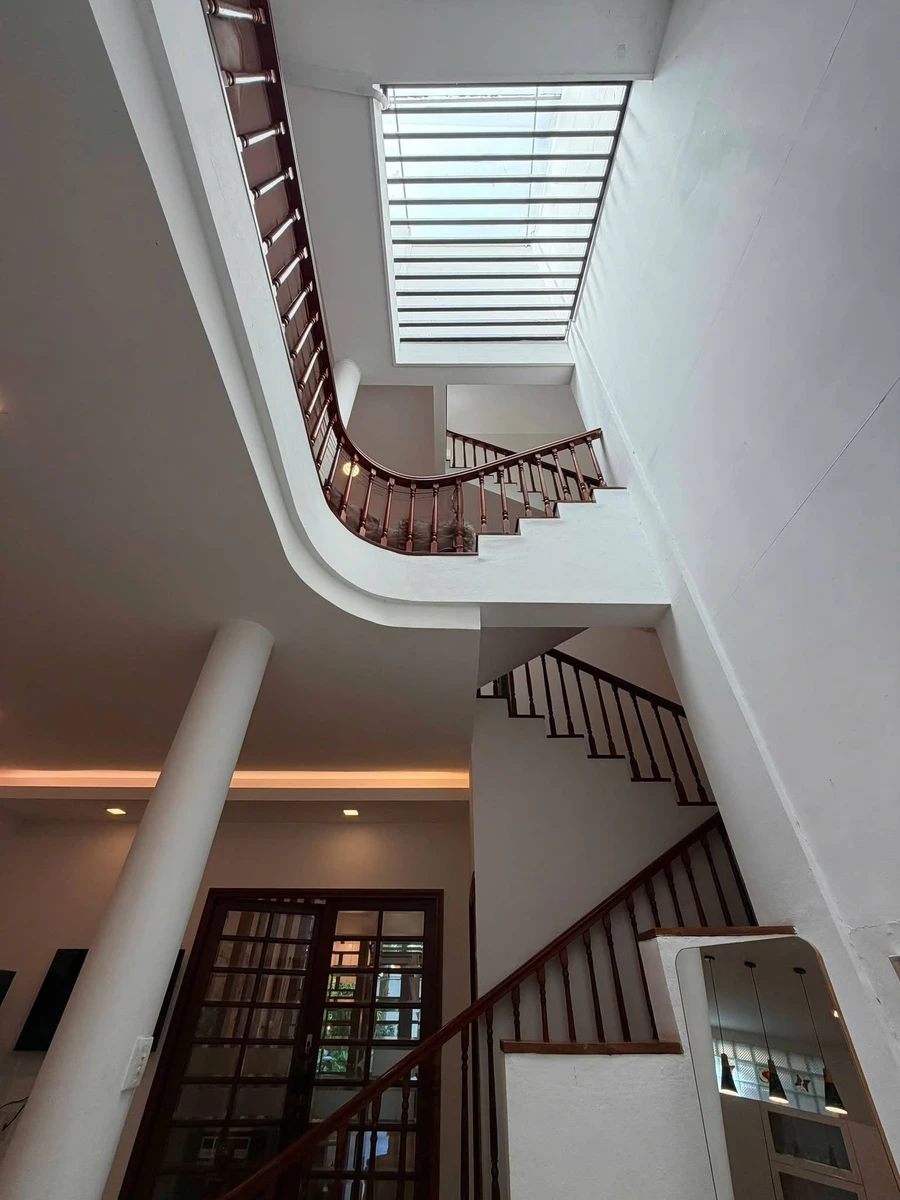 Bán biệt thự 200m2, 3 tầng, 5 phòng ngủ, hẻm nhựa 6m gần Cách Mạng Tháng 8, Tân Bình - Ảnh thu nhỏ 5