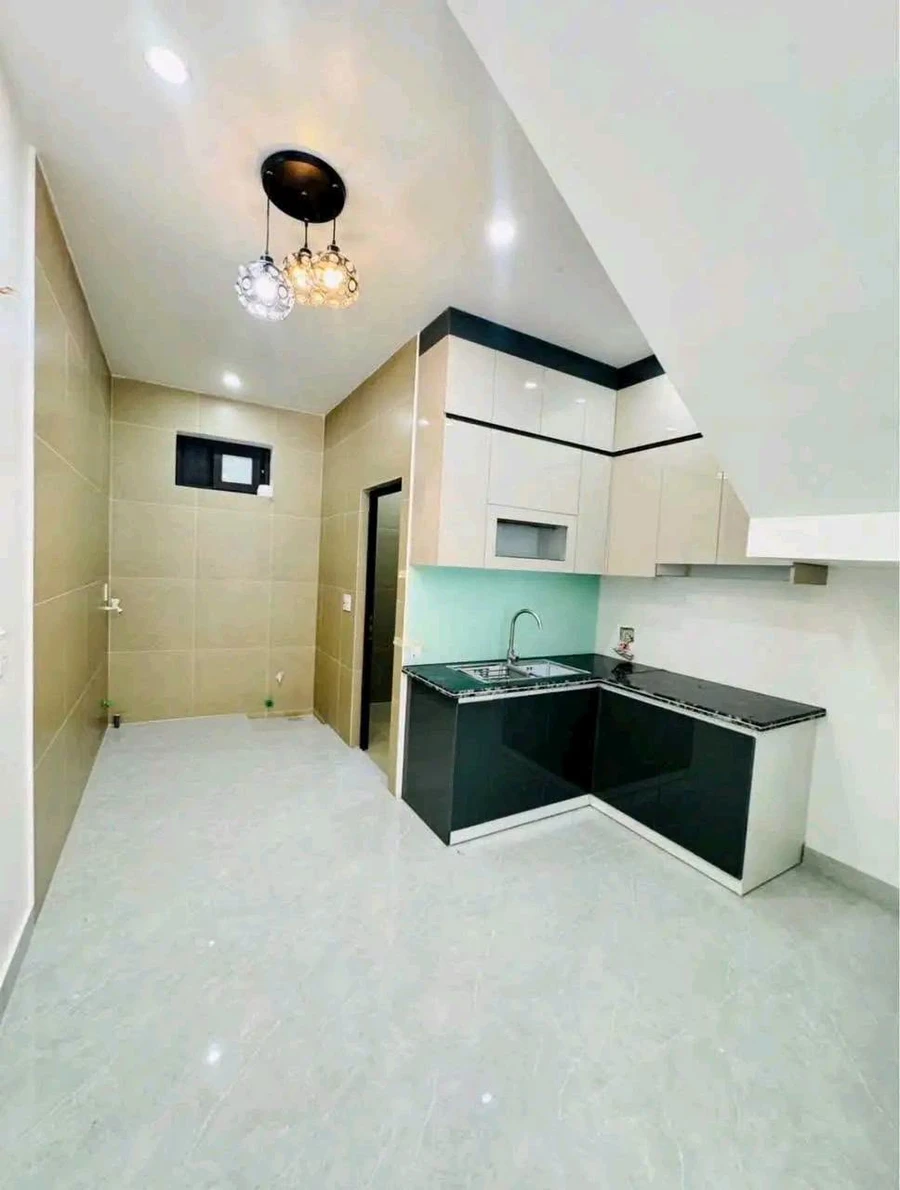 Bán nhà 2 tầng 40m² MT 4m Trần Nhân Tông Quận 1 - Ảnh thu nhỏ 4