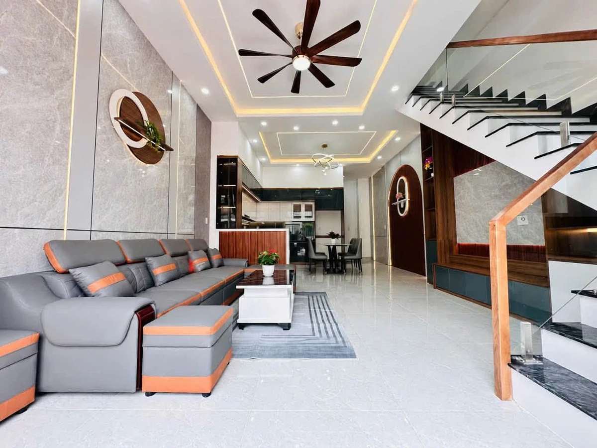 Bán nhà 1 trệt 2 lầu 5.3x16m, 3PN, giá 3,89 tỷ tại Phú Mỹ, Thủ Dầu Một, Bình Dương - Ảnh thu nhỏ 3
