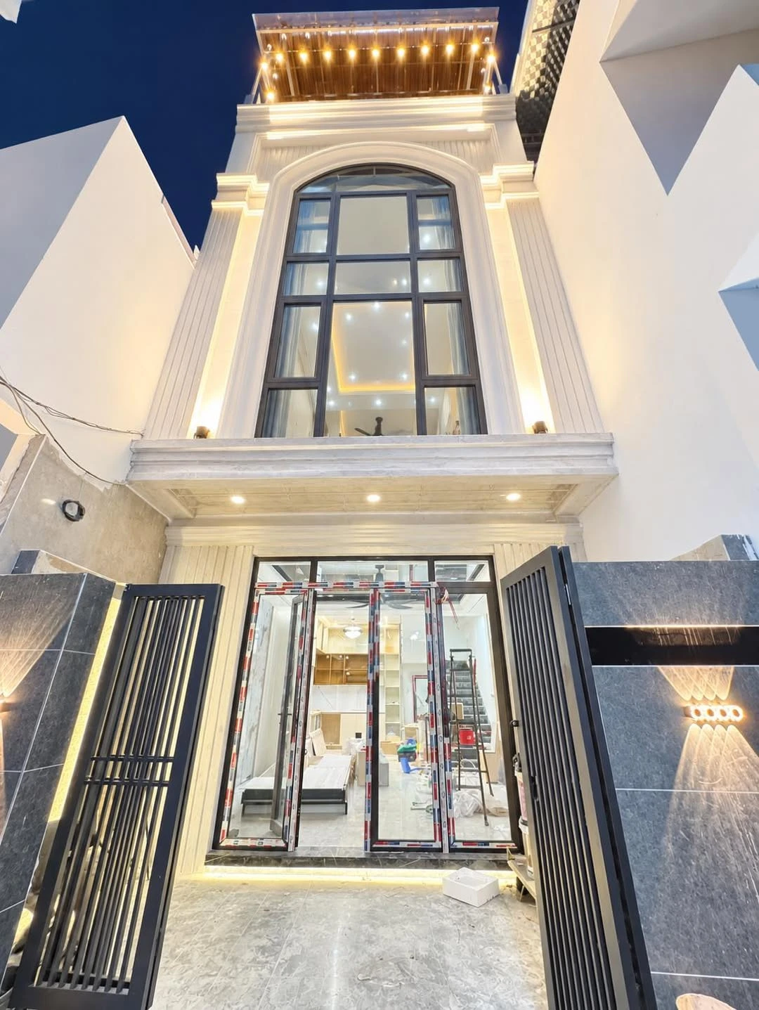 Bán nhà 4 tầng 55m² mặt tiền 5m Tôn Đức Thắng Hải Phòng - Ảnh 1