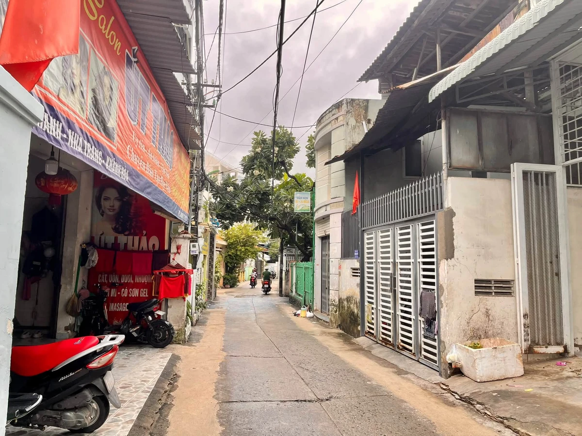 Bán nhà 2 tầng 99m² 3PN Nha Trang gần biển - Ảnh thu nhỏ 5