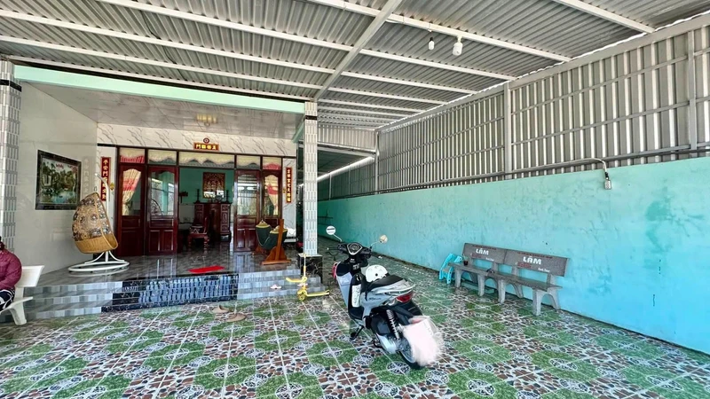 Bán đất 1.700m² với nhà cấp 4 tại Bình An, An Giang