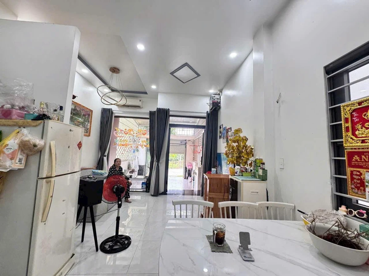 Bán nhà hoàn công kiên cố, 4,5x25m, giá 1,79 tỷ, Đức Hòa Đông - Ảnh thu nhỏ 5