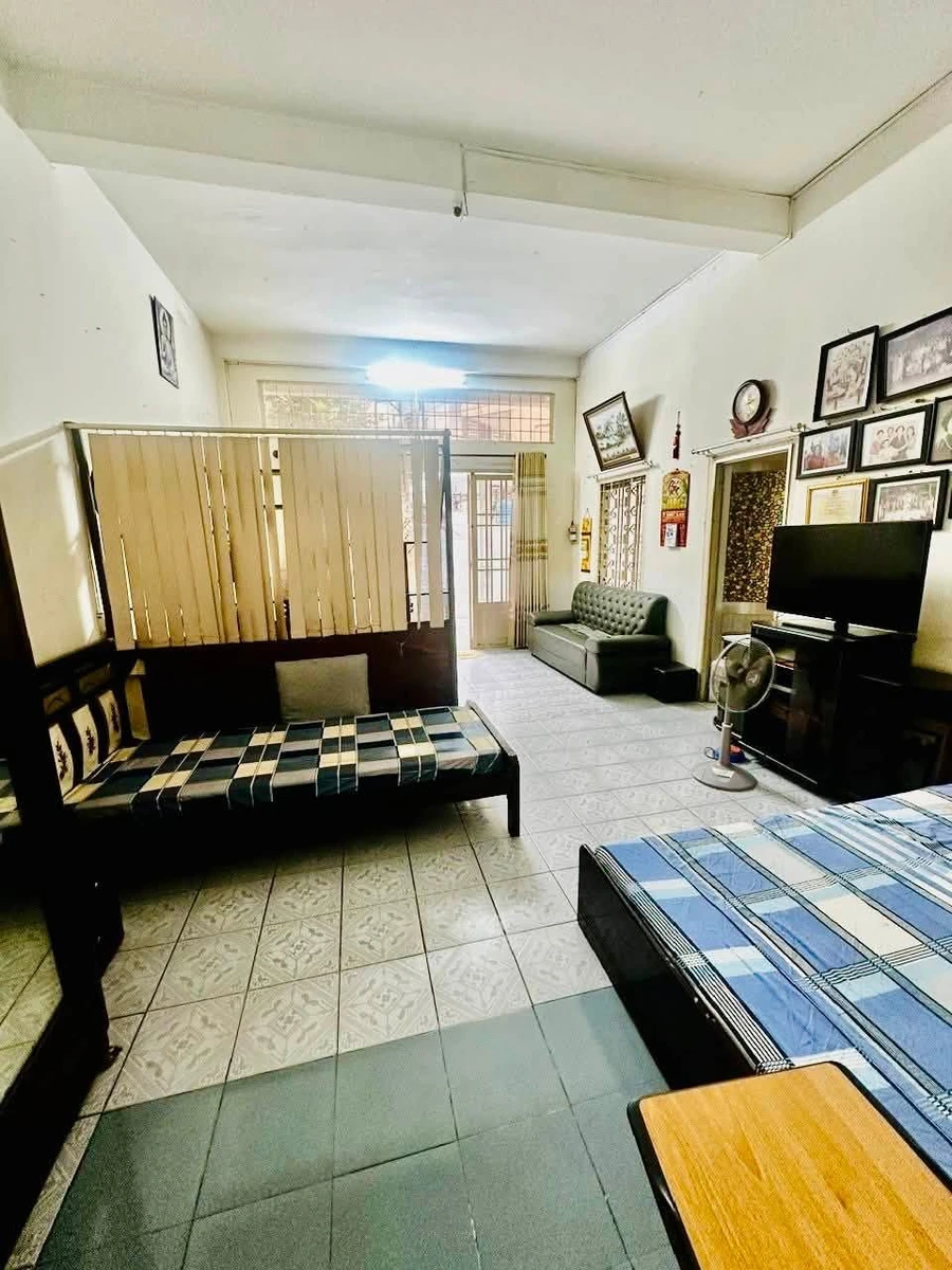 Bán đất tặng nhà 2 tầng 135m² Phan Đăng Lưu Phú Nhuận 18 tỷ - Ảnh thu nhỏ 2
