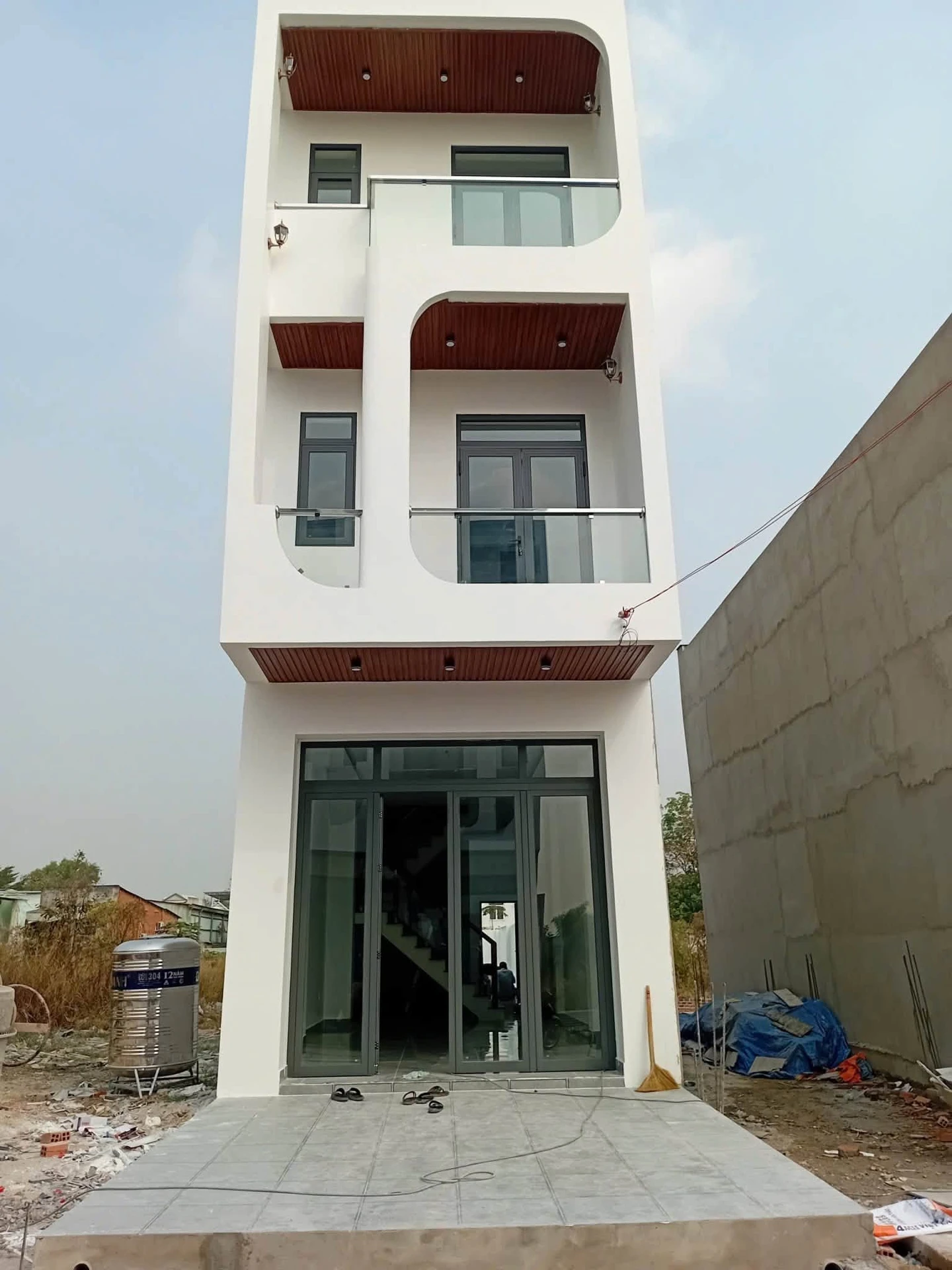 Bán nhà 1 trệt 2 lầu 120m2, 3 phòng ngủ, KDC Thủ Dầu Một, Bình Dương, giá 3 tỷ - Ảnh 1