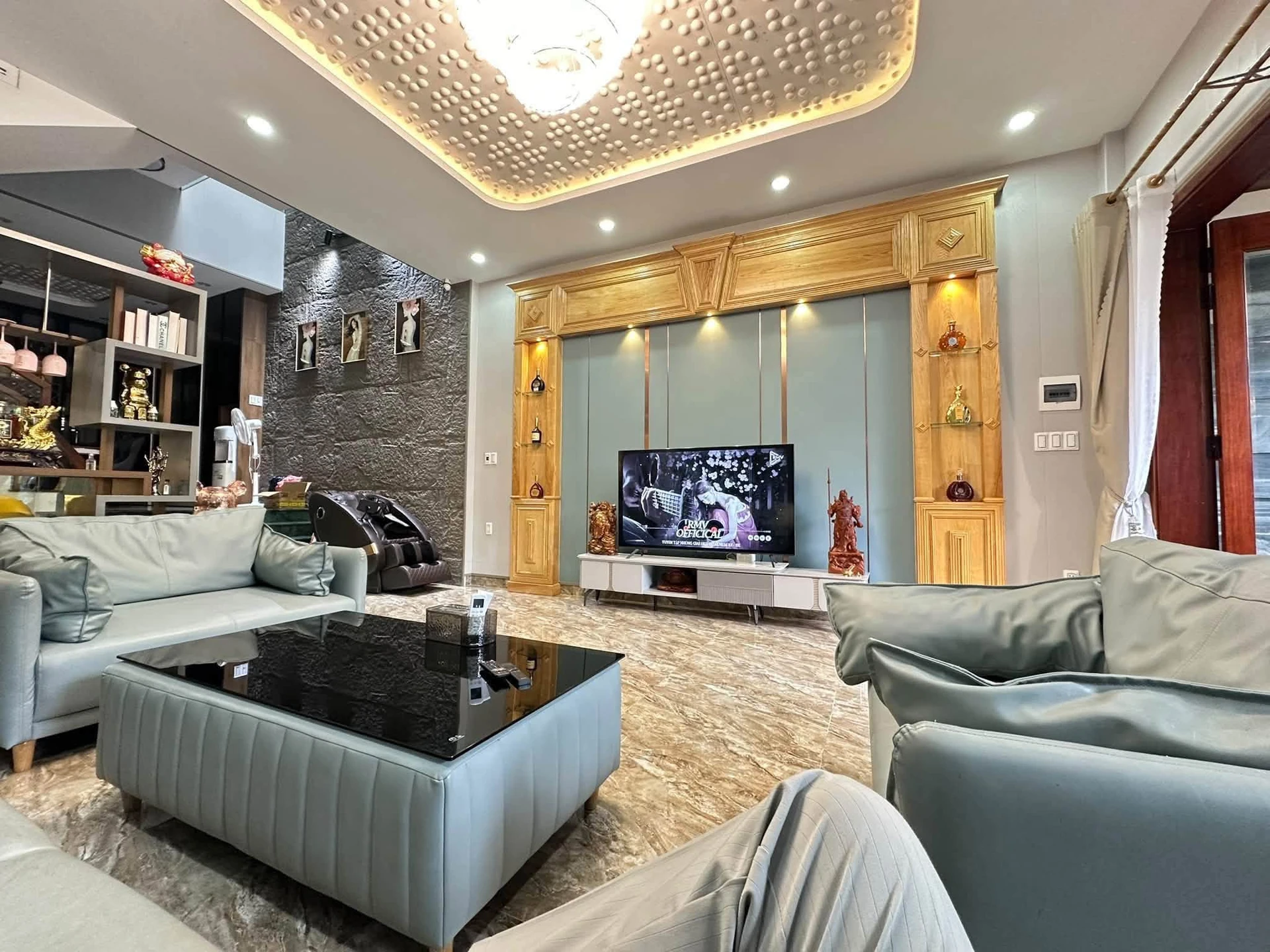 Bán nhà 3 tầng 100m2, 3PN, full nội thất, mặt tiền 7m5 Đà Nẵng - Ảnh 1