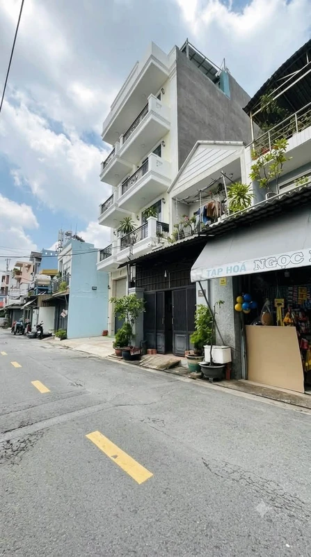 Bán nhà hẻm ô tô 1 mê 4x19m, 2 phòng ngủ, hẻm 415 Hùng Vương, Buôn Ma Thuột, giá 1,95 tỷ gateway