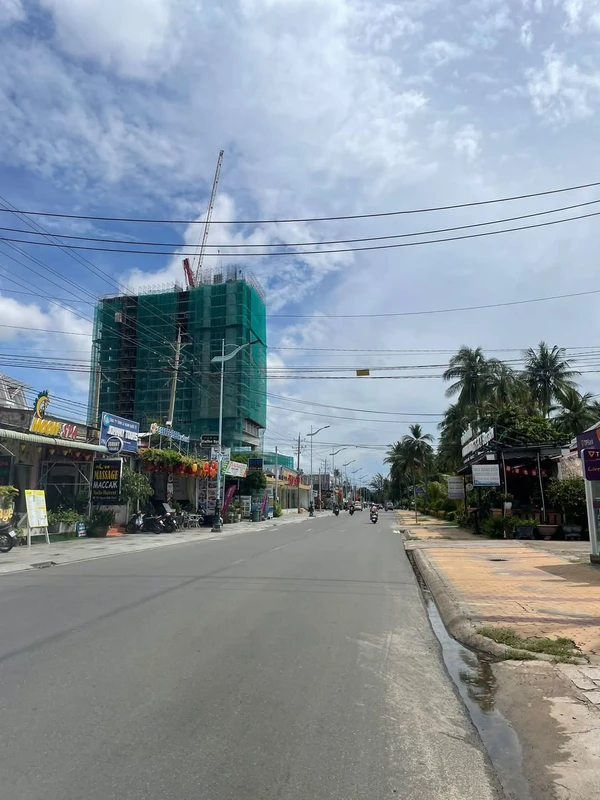 Bán hoặc cho thuê đất 1500m2 mặt tiền Nguyễn Đình Chiểu, Hàm Tiến, Mũi Né
