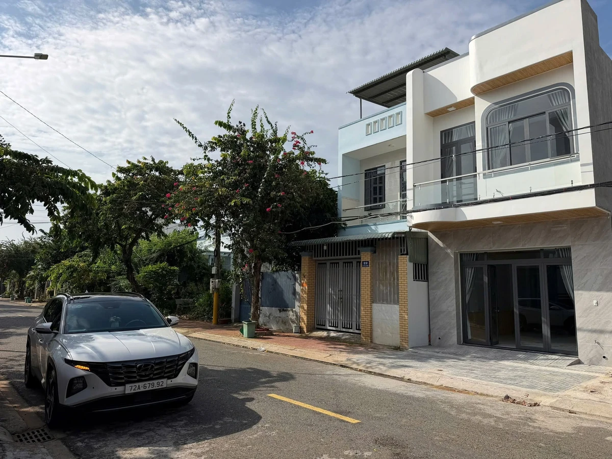 Bán nhà 4PN 3WC 100m² Lê Văn Lương, Bà Rịa - Ảnh thu nhỏ 3