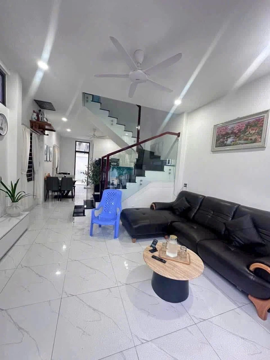 Bán nhà lầu 2PN 104m² Phú Long, Hàm Thắng - Ảnh thu nhỏ 2