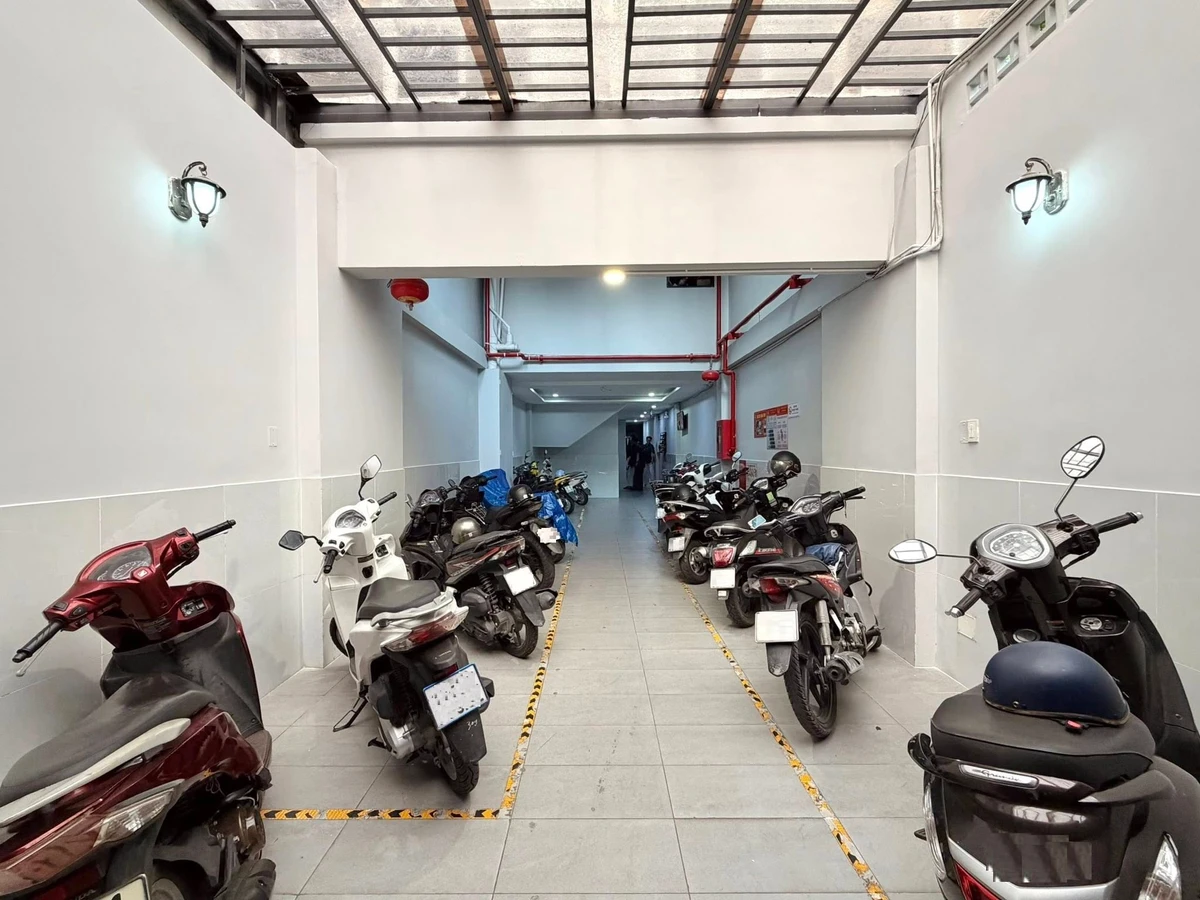 Bán tòa nhà 6 tầng 600m² 21 căn hộ dịch vụ Bình Thạnh - Ảnh thu nhỏ 3
