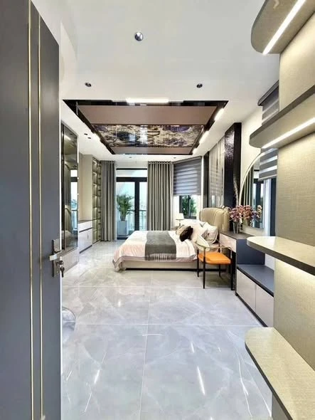 Bán nhà 3 tầng 240m² P9 Đà Lạt 7.5 tỷ - Ảnh 1