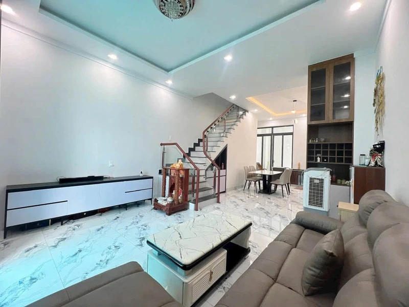 Bán nhà 2 lầu hiện đại 87.5m² view công viên Đồng Xoài