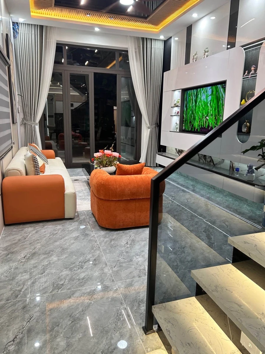 Bán nhà 3 tầng mặt tiền 51m² Nguyễn Phước Nguyên 7 tỷ - Ảnh 1