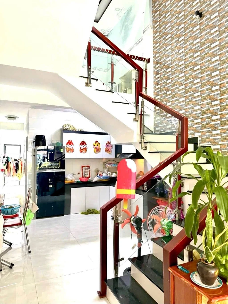Bán nhà 3 tầng 95m2 kiên cố sát biển Nguyễn Văn Thoại 9 tỷ - Ảnh thu nhỏ 3