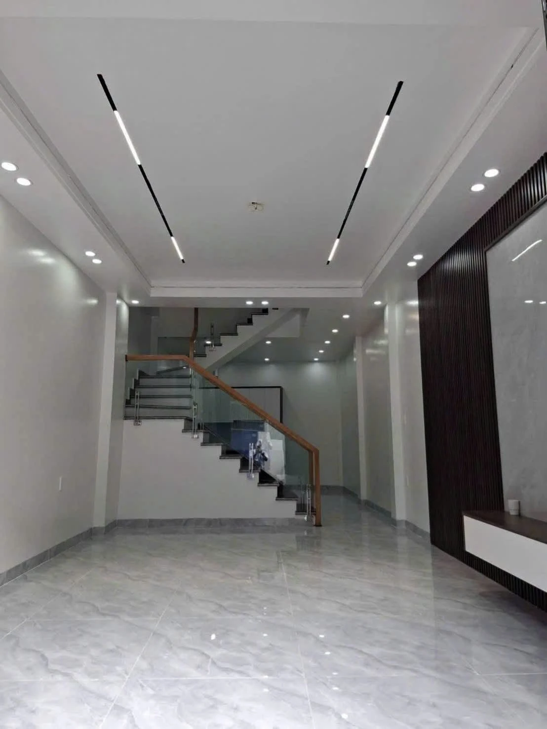 Bán nhà 4 tầng 48m2 ngã 6 Quán Trữ Quận 7 - Ảnh 1