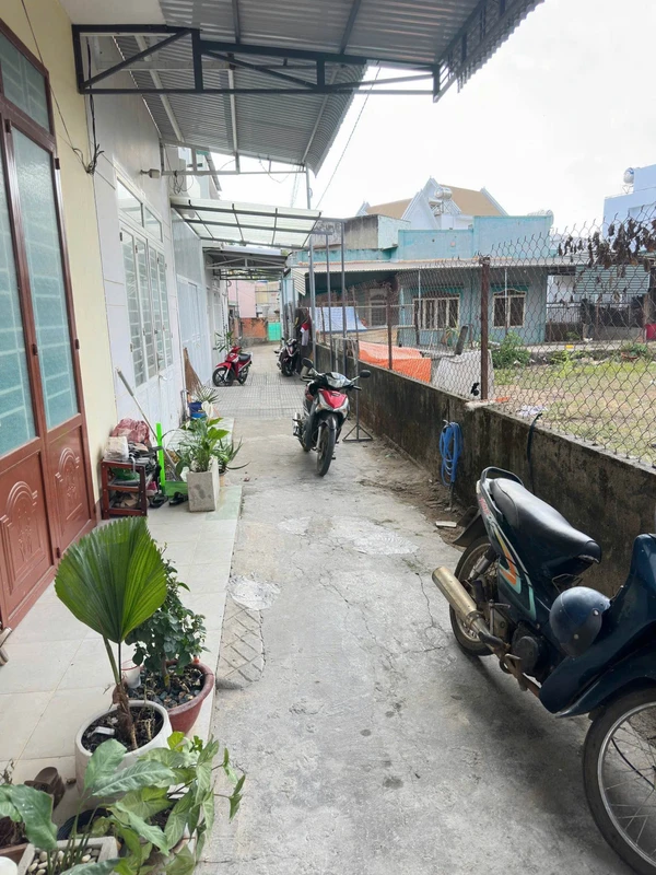Bán nhà hẻm 181/29 Quang Trung gần Ngã Sáu, Buôn Ma Thuột, 5x14m, 2PN, giá 1,99 tỷ