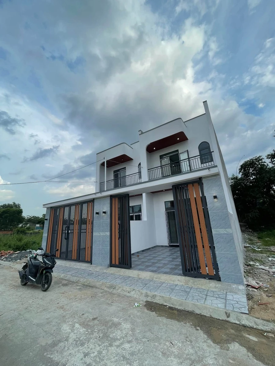 Bán nhà 1 trệt 1 lầu 100m² Biên Hòa, trả trước 500 triệu - Ảnh 1