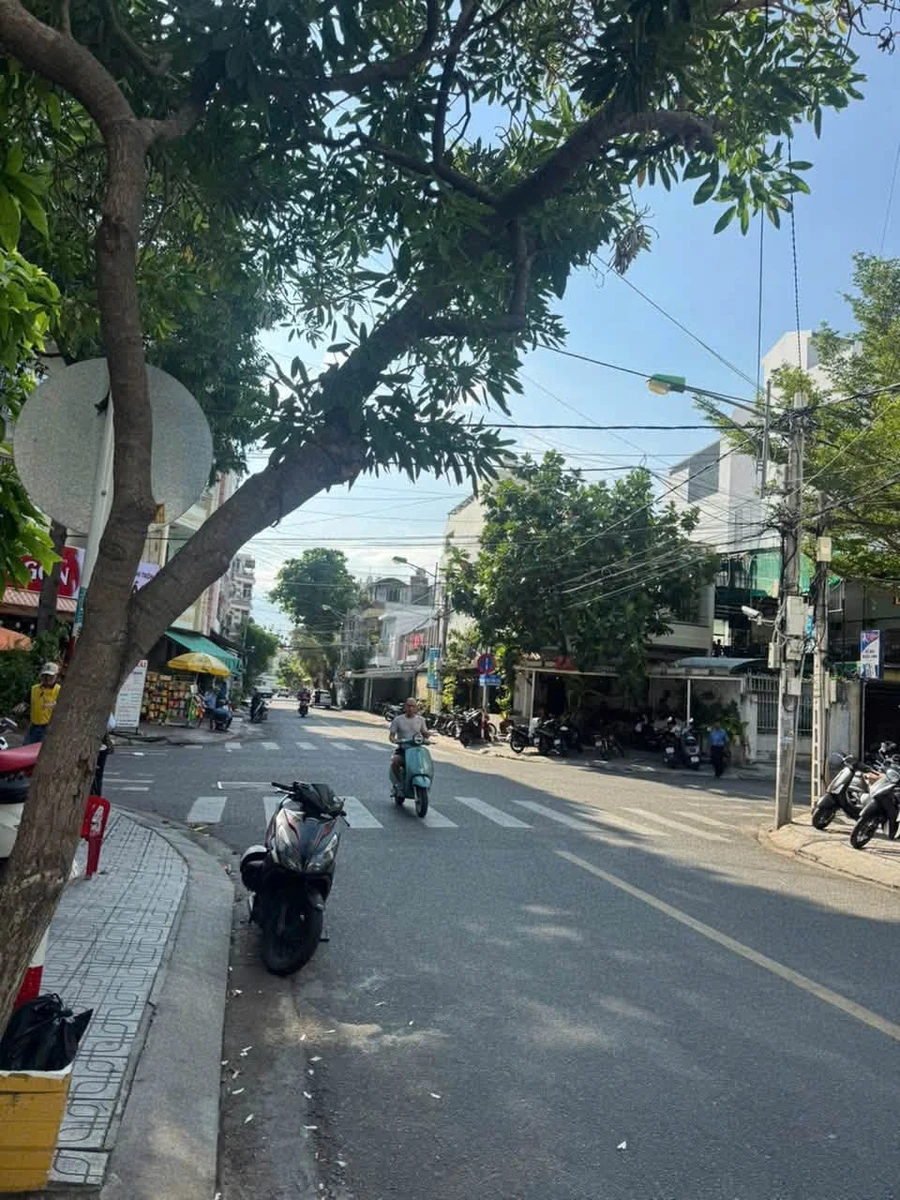 Bán nhà mặt tiền Nguyễn Hữu Huân, Nha Trang, 113m², 3 tầng, 15,5 tỷ - Ảnh thu nhỏ 2