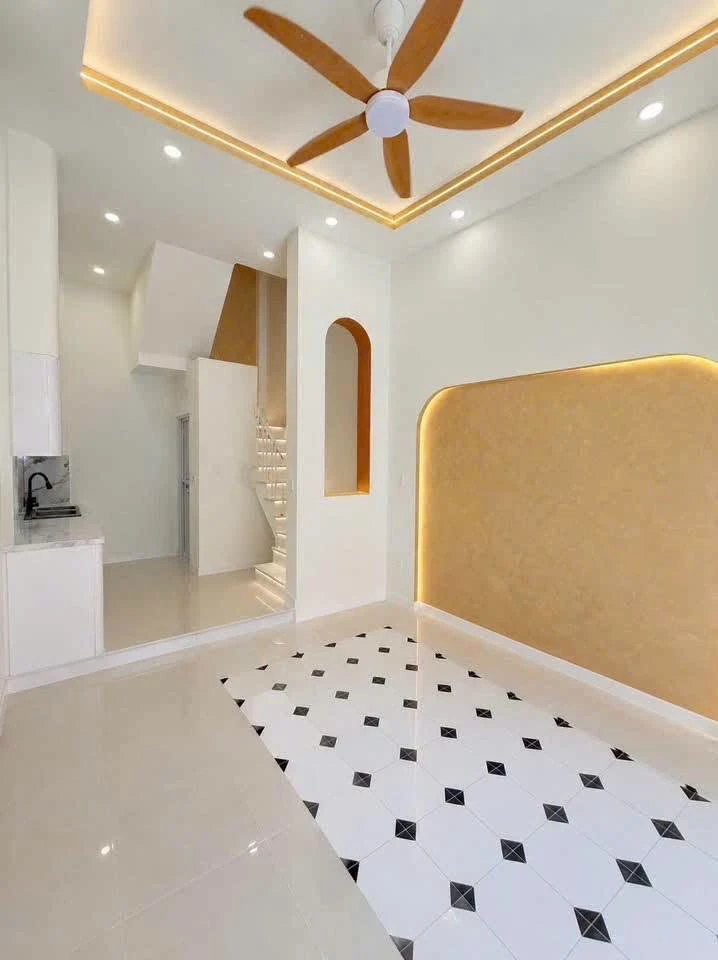 Bán nhà 2PN, 33m² Hoàng Diệu, Quận 4 - Ảnh thu nhỏ 4