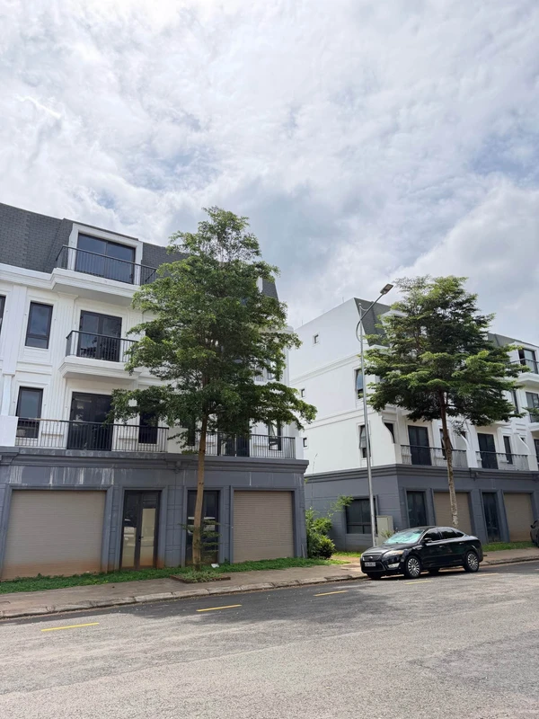 Bán nhà 5 tầng Phú Nhuận 4PN 200m² vị trí góc 780m