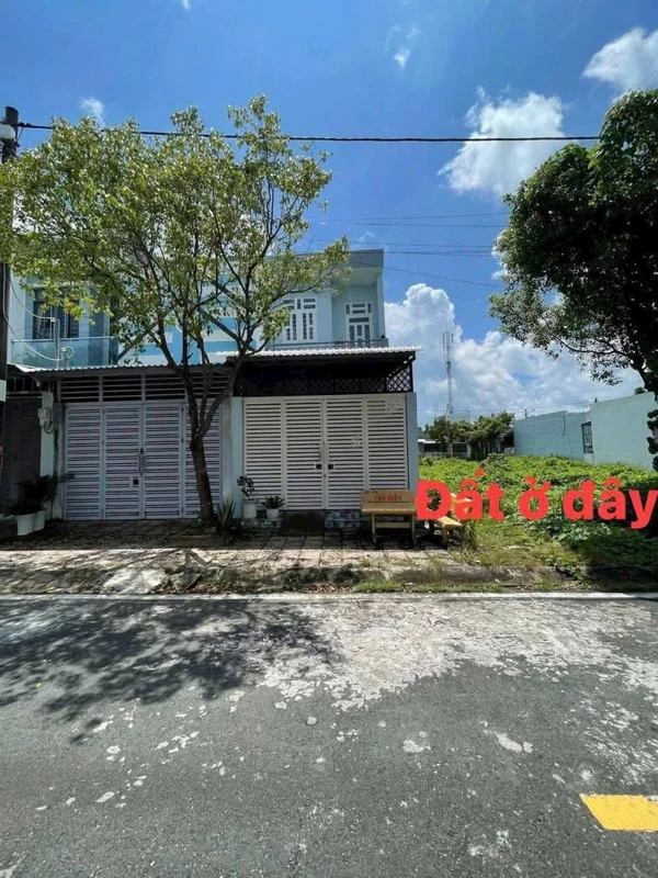 Bán nhà mặt tiền Trương Công Định 150m2, Vũng Tàu, giá 21,999 tỷ centrally