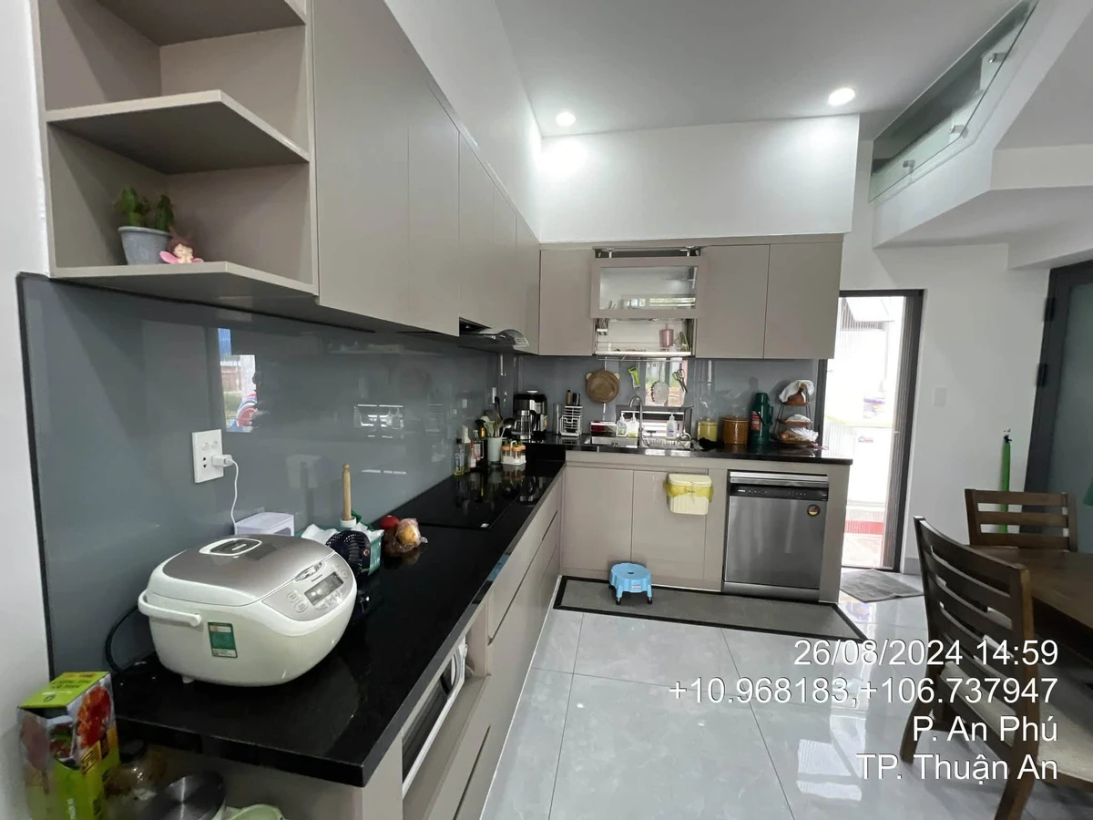 Bán nhà 60m² full nội thất, 4PN 4WC, đang cho thuê tại An Phú, Bình Dương - Ảnh thu nhỏ 2