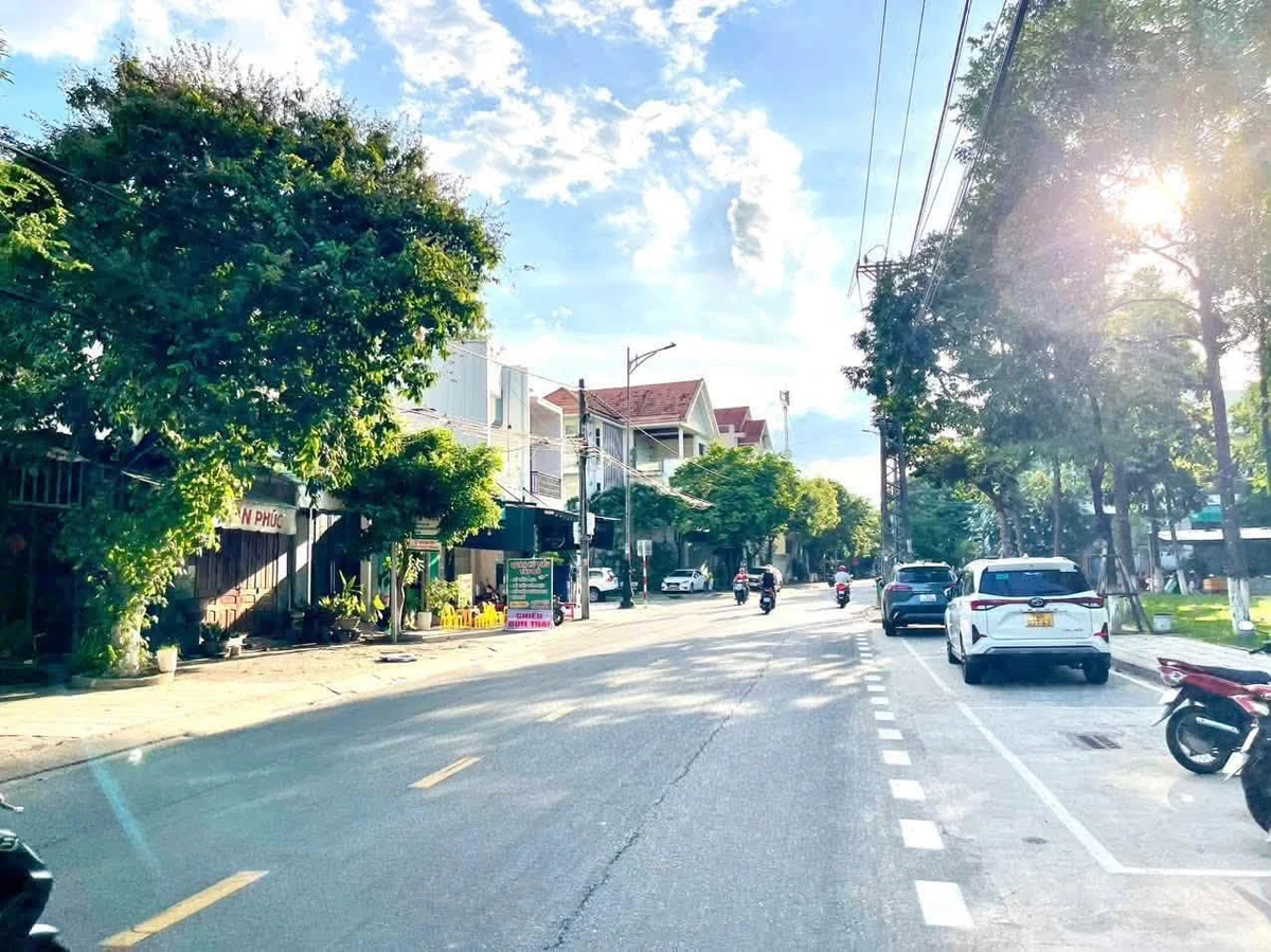 Bán đất mặt tiền Nguyễn Tự Tân Quảng Ngãi 100m2 4 tỷ - Ảnh thu nhỏ 2