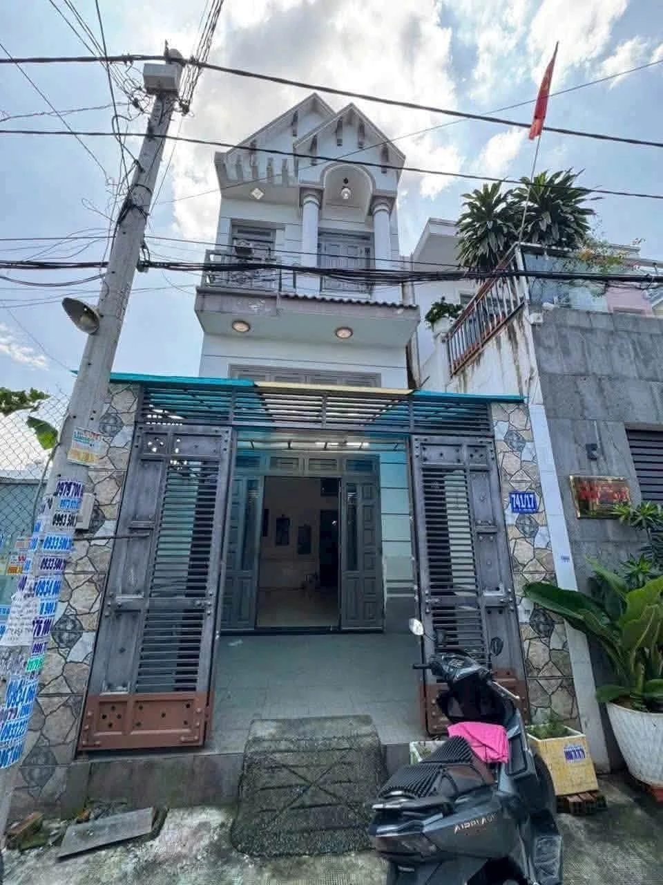 Bán nhà sổ hồng riêng 3 phòng ngủ 68m² Đông Thạnh - Ảnh 1