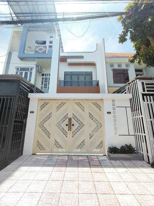 Bán nhà 1 trệt 1 lầu 4PN mặt tiền Hồ Thiện Phó 125m² Rạch Giá An Giang