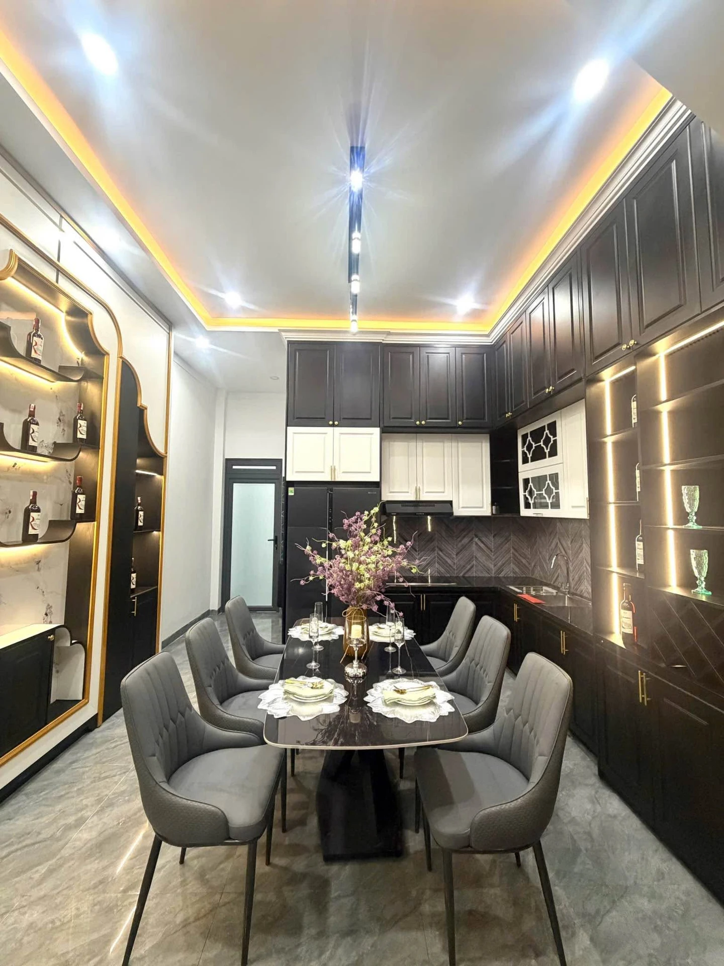 Nhà mặt tiền kinh doanh 90m², 3PN, 6.85 tỷ Buôn Ma Thuột - Ảnh 1