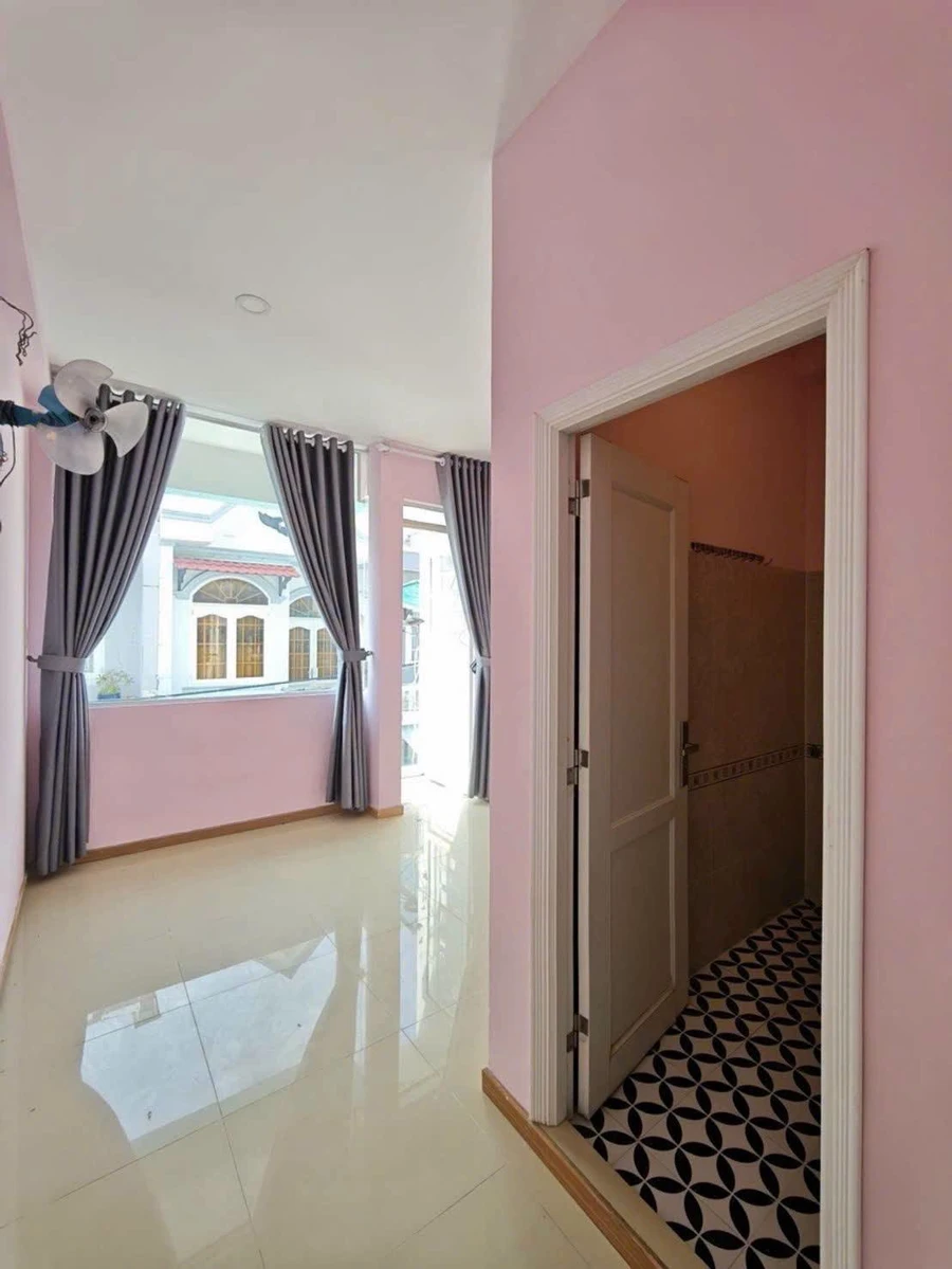 Bán nhà 3 tầng HXH đường số 12 gần ngã tư Bốn Xã, Bình Tân, 30,6m2, nhỉnh 3 tỷ - Ảnh thu nhỏ 4