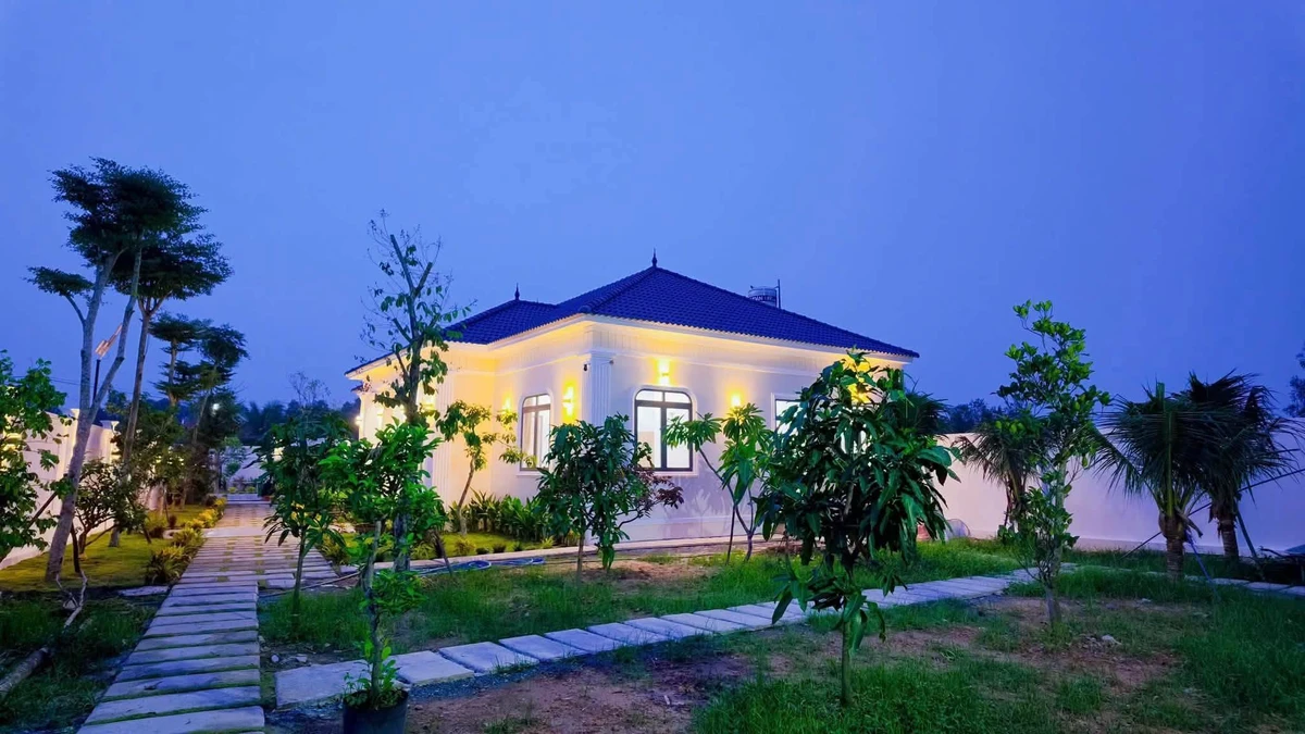 Biệt thự sân vườn 1.100m² mặt tiền view hồ Đức Hòa - Ảnh thu nhỏ 3