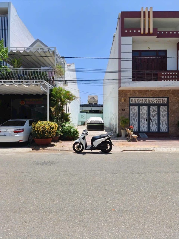 Bán đất mặt tiền Nguyễn Thế Lâm Phan Thiết 104.5m2