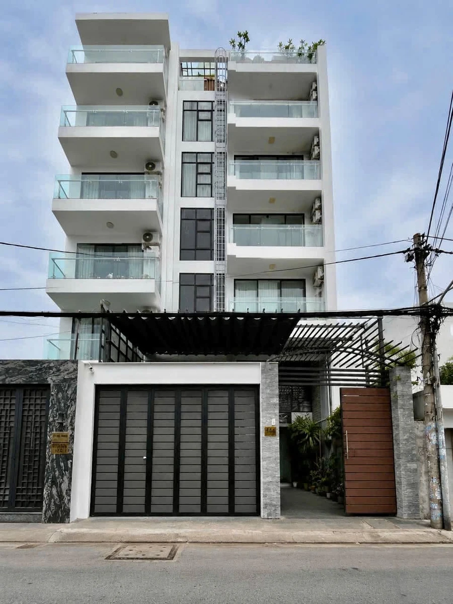 Bán tòa căn hộ dịch vụ 7 tầng 18 căn 207,8m2 Thảo Điền Quận 2 - Ảnh 1