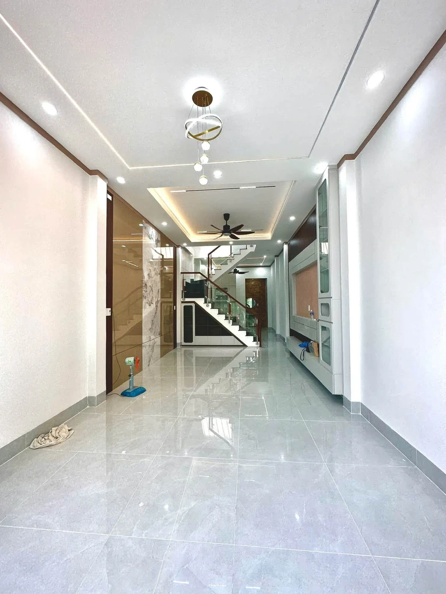 Bán nhà hẻm Chợ Nhỏ 3.68 tỷ, 120m², 3PN Quận 7 - Ảnh thu nhỏ 3