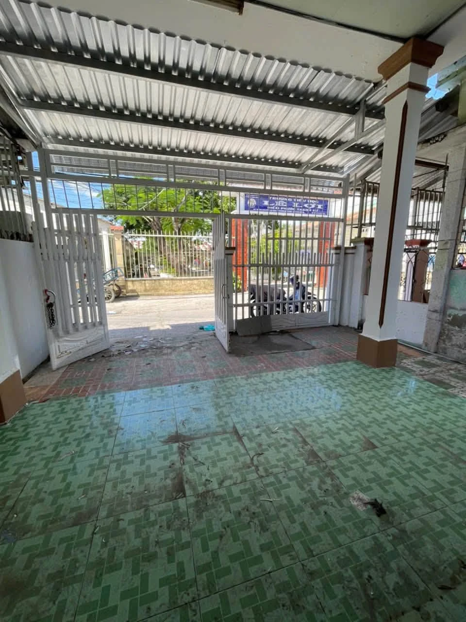 Bán nhà 440 Nguyễn Thị Định, Thủ Đức, 5,5x15m, giá 800 triệu - Ảnh 1