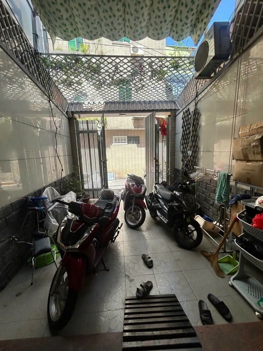 Bán nhà 5 tầng 68,4m² 5PN gần cầu vượt Cây Gõ, Quận 6, giá 8,8 tỷ - Ảnh thu nhỏ 2