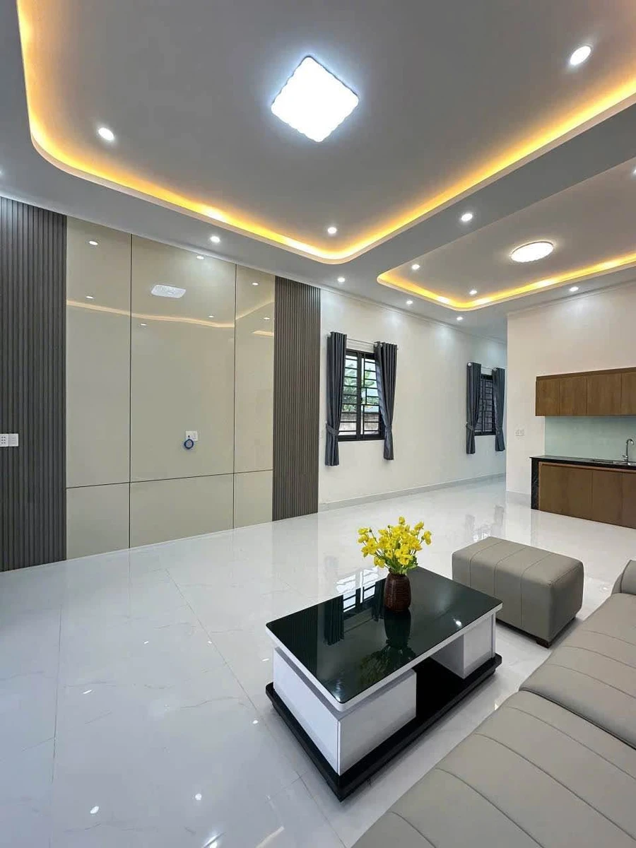 Bán nhà 2 phòng ngủ 100m² mặt tiền Nguyễn Thái Học, Bình Tân - 1 tỷ 690 - Ảnh thu nhỏ 3