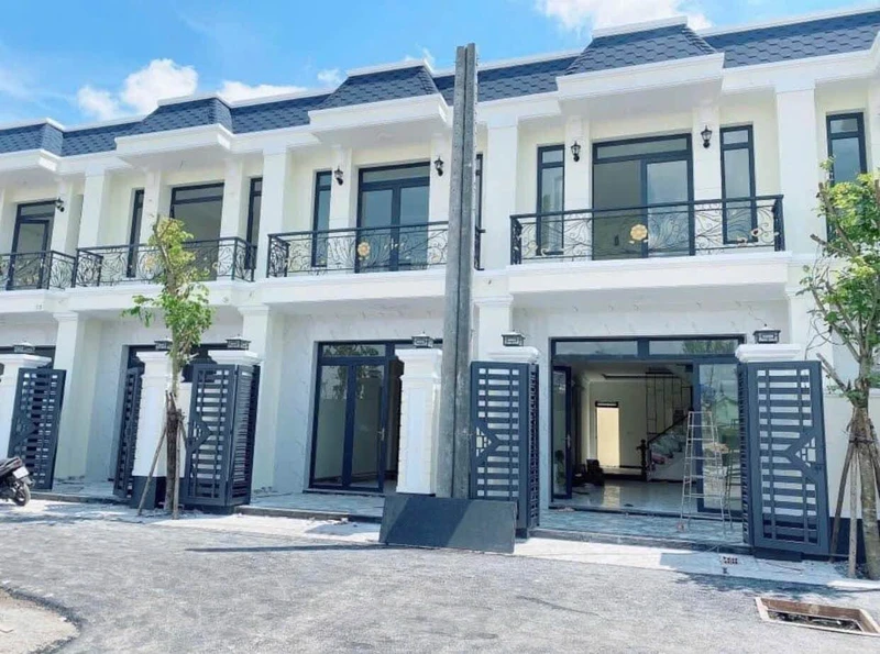Bán nhà chính sách Bình Dương 2PN 60m2 860 triệu