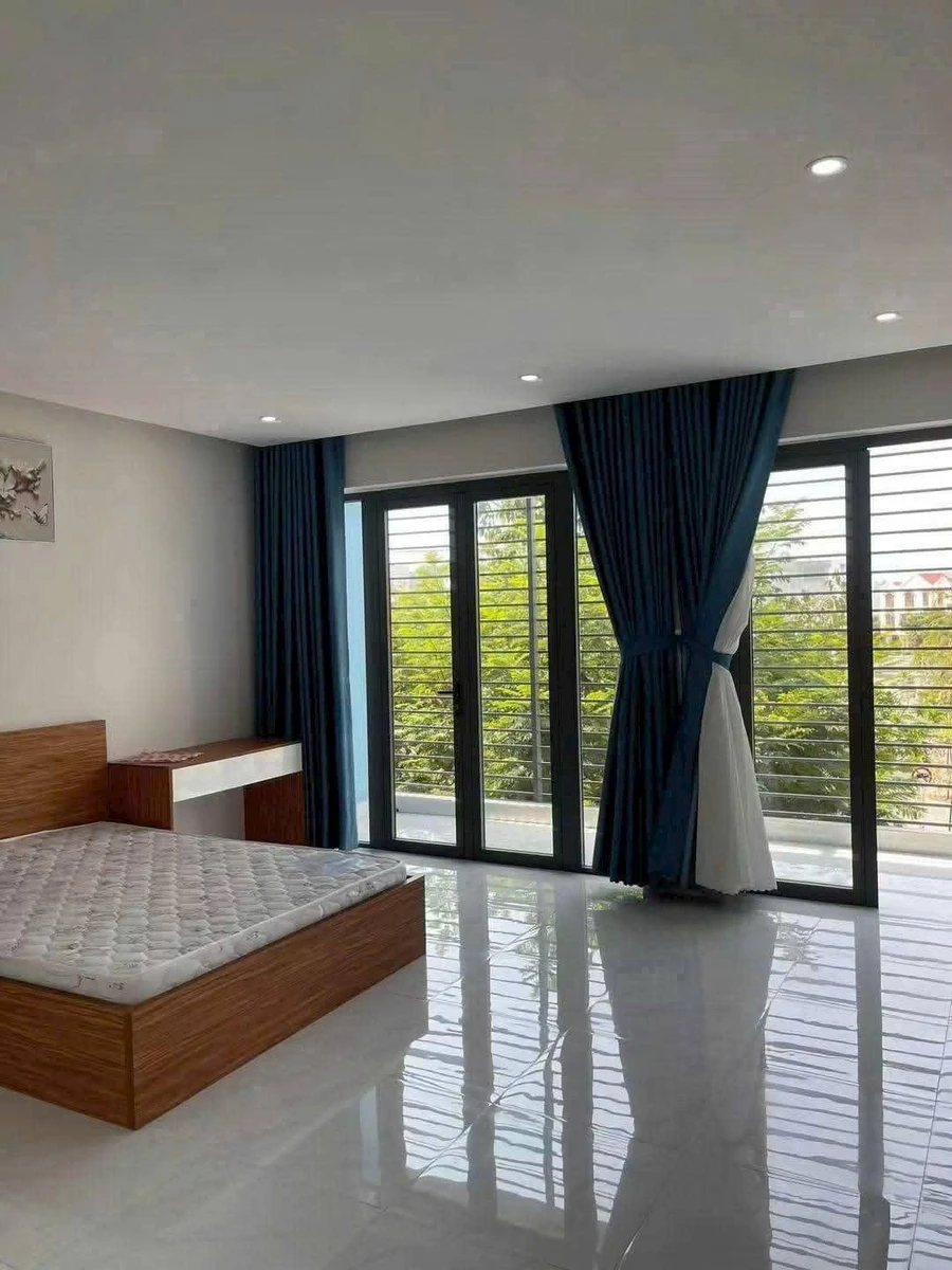 Bán nhà mặt tiền Nguyễn Tất Thành 1 trệt 2 lầu 5x20m, 5,8 tỷ, P. Phước Nguyên, TP Bà Rịa - Ảnh thu nhỏ 4