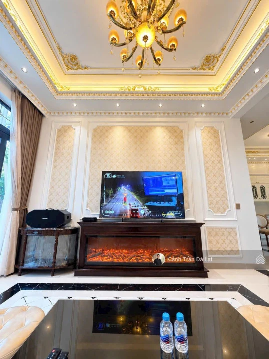 Biệt thự tân cổ điển mới hoàn thiện tại Trịnh Hoài Đức, nội thất sang trọng vào ở ngay! - Ảnh thu nhỏ 5