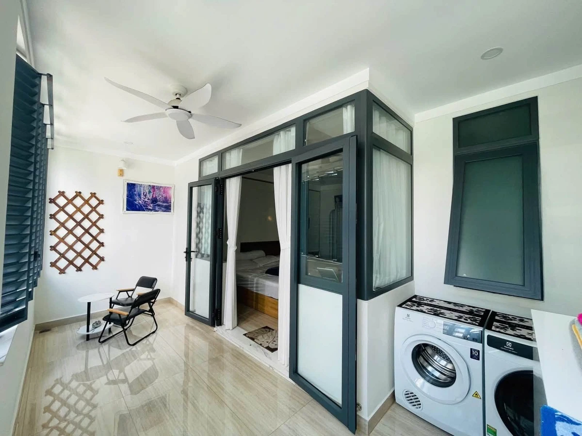 Bán nhà mặt tiền hẻm xe hơi 6x17, trệt 2 lầu, 5PN, đường Thới An 12, Quận 12 - Ảnh 1