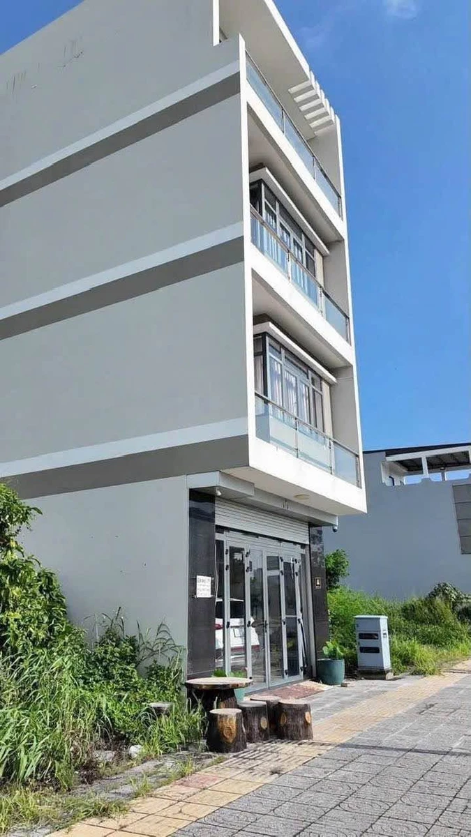 Bán nhà 5PN, 7WC, 158m² Bà Rịa, Phước Hưng, 9 tỷ - Ảnh thu nhỏ 2