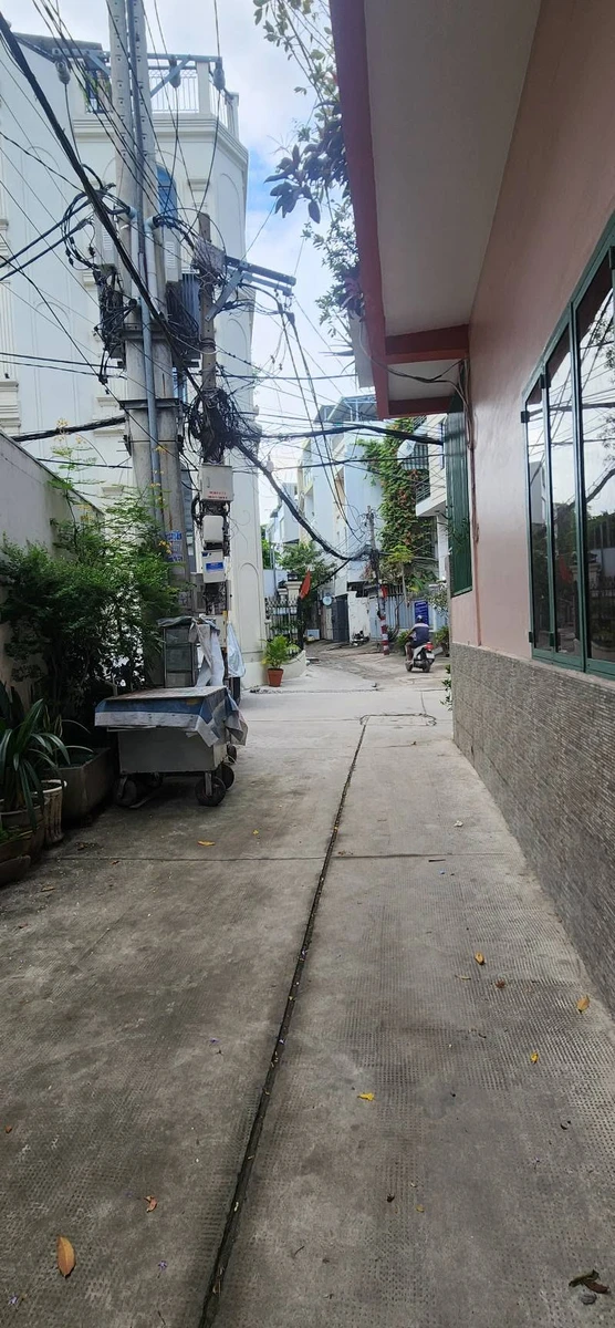 Bán nhà hẻm xe hơi 2 tầng 46m² đường Phan Văn Trị, 2PN, giá hơn 6 tỷ - Ảnh thu nhỏ 2